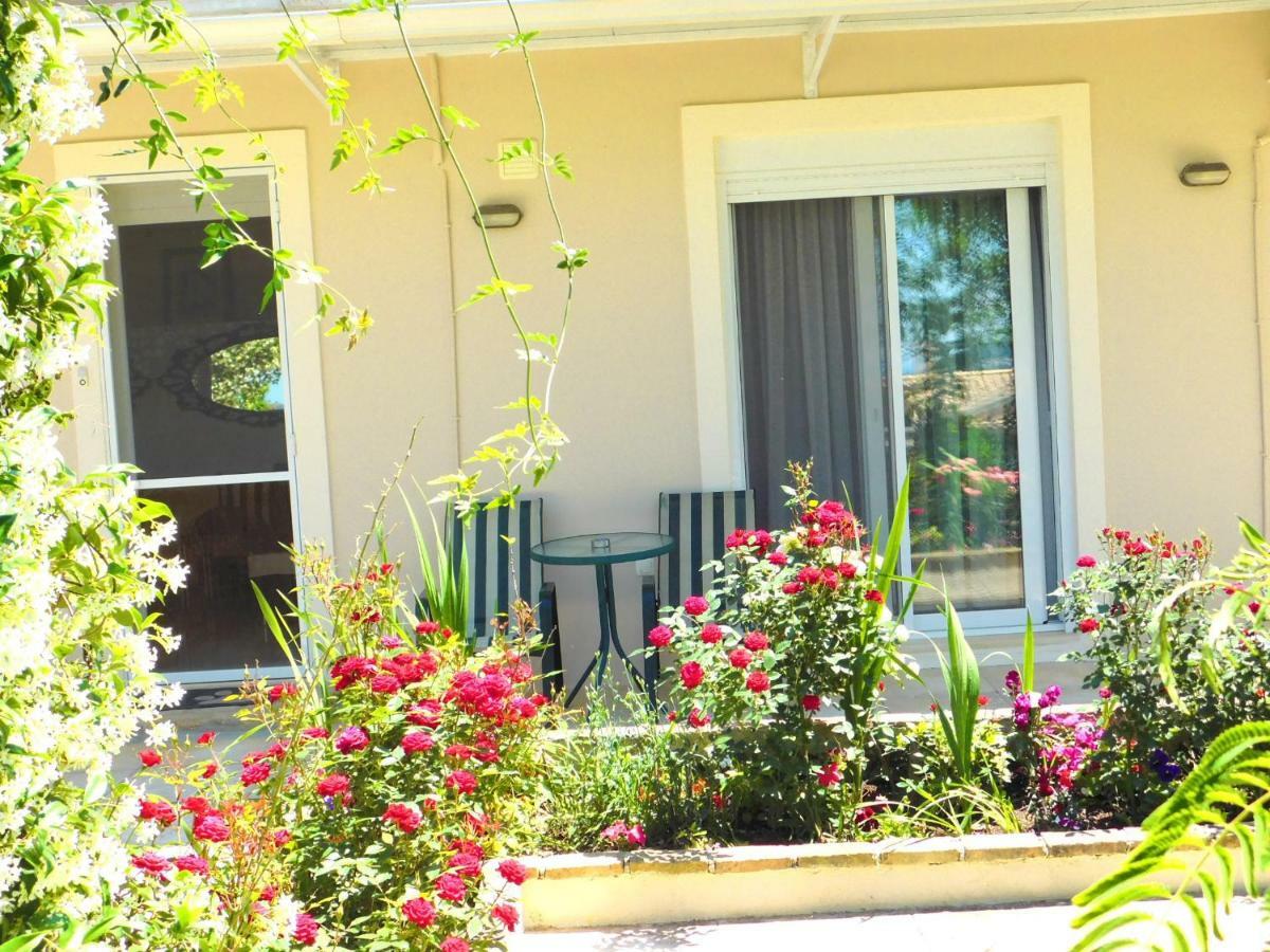 Olga'S Hill Villa Перама Екстериор снимка